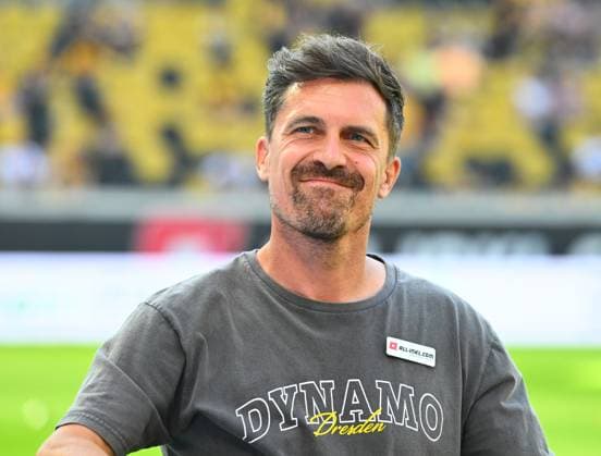 Trainer Thomas Stamm (Dresden), 21.09.2025, Fussball, GER, Saison 2025 2026, 2. Bundesliga, Zweite Liga, 6. Spieltag, Rudolf-Harbig-Stadion Dresden, SG Dynamo Dresden - Hannover 96, DFB AND DFL REGULATIONS PROHIBIT ANY USE OF PHOTOGRAPHS as IMAGE SEQUENCES and or QUASI-VIDEO,
