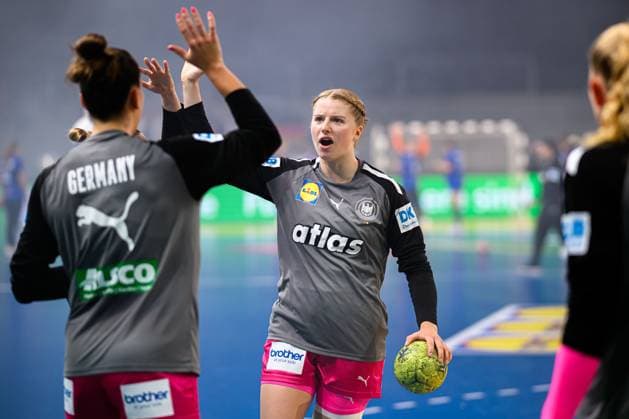 Krefeld: Handball Frauen Laenderspiel - Deutschland - Niederlande Nina Engel (Deutschland) Krefeld Yayla Arena Deutschland