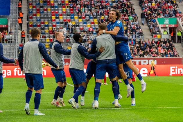 Jubel zum Tor zum 0:3 durch Isac Lidberg (SV Darmstadt 98, 07), GER, Fortuna Duesseldorf vs. SV Darmstadt 98, Fussball, 2. Bundesliga, 6. Spieltag, Saison 2025 2026, 21.09.2025, DFL REGULATIONS PROHIBIT ANY USE OF PHOTOGRAPHS AS IMAGE SEQUENCES AND OR QUASI-VIDEO, GER, Fortuna Duesseldorf vs. SV Darmstadt 98, Fussball, 2. Bundesliga, 6. Spieltag, Saison 2025 2026, 21.09.2025 Duesseldorf