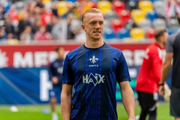 Freisteller, Portrait Isac Lidberg (SV Darmstadt 98, 07) beim Aufwaermen, GER, Fortuna Duesseldorf vs. SV Darmstadt 98, Fussball, 2. Bundesliga, 6. Spieltag, Saison 2025 2026, 21.09.2025, DFL REGULATIONS PROHIBIT ANY USE OF PHOTOGRAPHS AS IMAGE SEQUENCES AND OR QUASI-VIDEO, GER, Fortuna Duesseldorf vs. SV Darmstadt 98, Fussball, 2. Bundesliga, 6. Spieltag, Saison 2025 2026, 21.09.2025 Duesseldorf