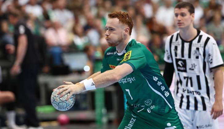 Leipzig, 21.09.2025, Arena Leipzig, Handball, Bundesliga, 5.Spieltag , SC DHfK Leipzig vs. THW Kiel 18:23 (34:41) , Im Bild von vorn; Tomas Piroch (7, Leipzig) , Nur zur redaktionellen Nutzung. Only editorial use. , DHB HBL regulations prohibit any use of photographs as image sequences and or quasi-video. ,
