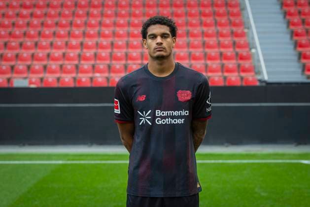 Jarell Quansah (Bayer Leverkusen) Bayer Leverkusen; 1.BL Porträttermin 2025 2026