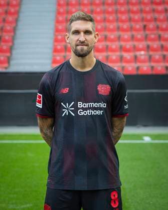 Robert Andrich (Bayer Leverkusen) Bayer Leverkusen; 1.BL Porträttermin 2025 2026