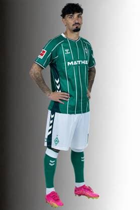 offizieller Portraittermin SV Werder Bremen 2025 2026 Cameron Puertas (SV Werder Bremen 18); 1.BL Porträttermin 2025 2026,