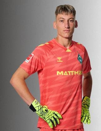 offizieller Portraittermin SV Werder Bremen 2025 2026 Stefan Smarkalev (Werder Bremen 37); 1.BL Porträttermin 2025 2026,