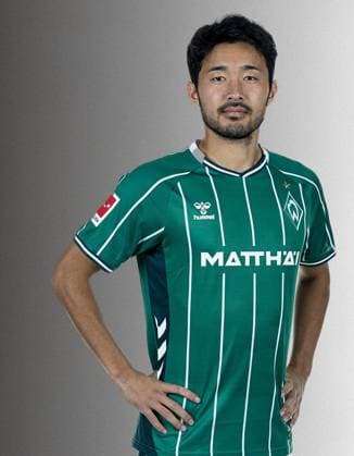 offizieller Portraittermin SV Werder Bremen 2025 2026 Yukinari Sugawara (Werder Bremen 03); 1.BL Porträttermin 2025 2026,