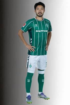 offizieller Portraittermin SV Werder Bremen 2025 2026 Yukinari Sugawara (Werder Bremen 03); 1.BL Porträttermin 2025 2026,