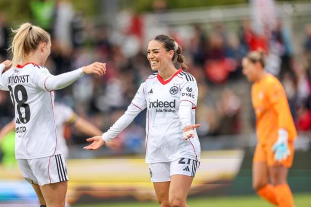 DEU, Frankfurt, Eintracht Frankfurt vs RB Leipzig, Google Pixel Frauen Bundesliga DFB, Saison 2526, Stadion am Bretanobad, 3. Spieltag, im Bild: ErÃ«leta Memeti (Eintracht Frankfurt 27) erzielt das Tor zum 1:0, Jubel und Freude DFB DFL REGULATIONS PROHIBIT ANY USE OF PHOTOGRAPHS AS IMAGE SEQUENCES AND OR QUASI-VIDEO, 22.09.2025, Copyright: HMBxMedia HendrikxHamelau