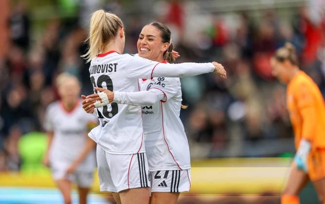 DEU, Frankfurt, Eintracht Frankfurt vs RB Leipzig, Google Pixel Frauen Bundesliga DFB, Saison 2526, Stadion am Bretanobad, 3. Spieltag, im Bild: ErÃ«leta Memeti (Eintracht Frankfurt 27) erzielt das Tor zum 1:0, Jubel und Freude DFB DFL REGULATIONS PROHIBIT ANY USE OF PHOTOGRAPHS AS IMAGE SEQUENCES AND OR QUASI-VIDEO, 22.09.2025, Copyright: HMBxMedia HendrikxHamelau