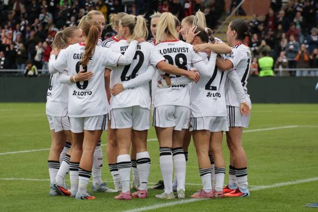 22.09.2025, xgrfx, Fussball Google Pixel Frauen-Bundesliga, Eintracht Frankfurt - RB Leipzig v.l. Tor, Ereleta Memeti (Eintracht Frankfurt) (DFL DFB REGULATIONS PROHIBIT ANY USE OF PHOTOGRAPHS as IMAGE SEQUENCES and or QUASI-VIDEO) Frankfurt am Main