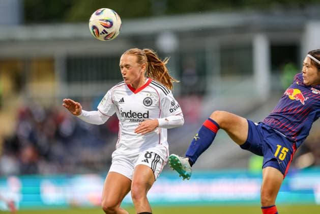 DEU, Frankfurt, Eintracht Frankfurt vs RB Leipzig, Google Pixel Frauen Bundesliga DFB, Saison 2526, Stadion am Bretanobad, 3. Spieltag, im Bild: Lisanne Gräwe (Eintracht Frankfurt 8) DFB DFL REGULATIONS PROHIBIT ANY USE OF PHOTOGRAPHS AS IMAGE SEQUENCES AND OR QUASI-VIDEO, 22.09.2025, Copyright: HMBxMedia HendrikxHamelau