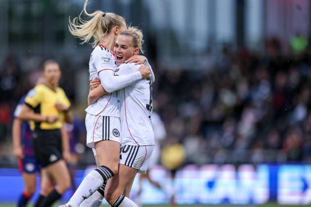 DEU, Frankfurt, Eintracht Frankfurt vs RB Leipzig, Google Pixel Frauen Bundesliga DFB, Saison 2526, Stadion am Bretanobad, 3. Spieltag, im Bild: Rebecka Blomqvist (Eintracht Frankfurt 28) erzielt das Tor zum 2:1, Jubel und Freude DFB DFL REGULATIONS PROHIBIT ANY USE OF PHOTOGRAPHS AS IMAGE SEQUENCES AND OR QUASI-VIDEO, 22.09.2025, Copyright: HMBxMedia HendrikxHamelau