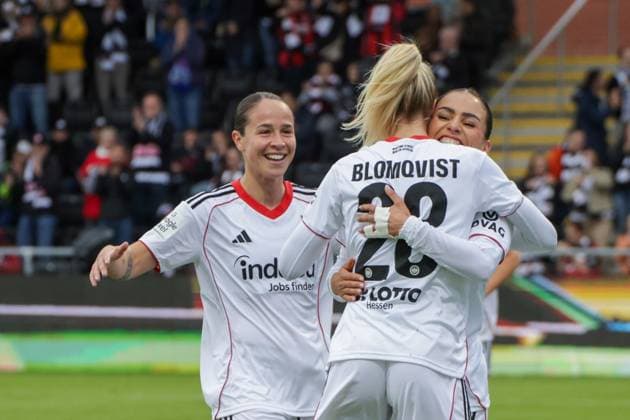 22.09.2025, xgrfx, Fussball Google Pixel Frauen-Bundesliga, Eintracht Frankfurt - RB Leipzig v.l. Tor, Ereleta Memeti (Eintracht Frankfurt) (DFL DFB REGULATIONS PROHIBIT ANY USE OF PHOTOGRAPHS as IMAGE SEQUENCES and or QUASI-VIDEO) Frankfurt am Main