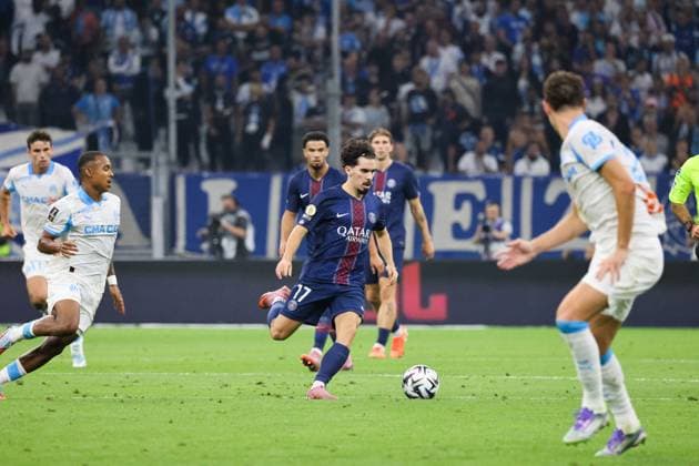 McDonald s Ligue 1 match between Olympique de Marseille and PSG at the Orange Velodrome, 22 September 2025. Le Classico with OM victory. - 22 09 2025 - France Bouches-du-Rhone Marseille -  SylvainxRostaingx xLexPictorium LePictorium_0315281