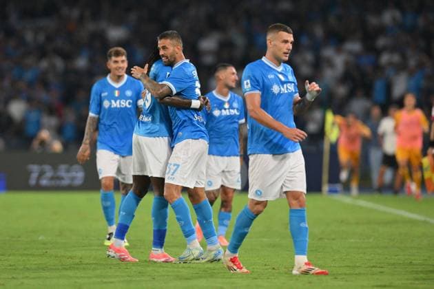 CALCIO - Serie A - SSC Napoli vs Pisa SC Leonardo Spinazzola of SSC Napoli celebrates after scoring his goal in the 73th minute for 2-1 during the match of 4th day of the Serie A Championship between S.S.C Napoli and A.C.Pisa at the Maradona Stadium on September 22, 2025 in Rome, Italy. during SSC Napoli vs Pisa SC, Italian soccer Serie A match in Naples, Italy, September 22 2025 Naples Italy  Copyright: xIPAxSport ABACAx