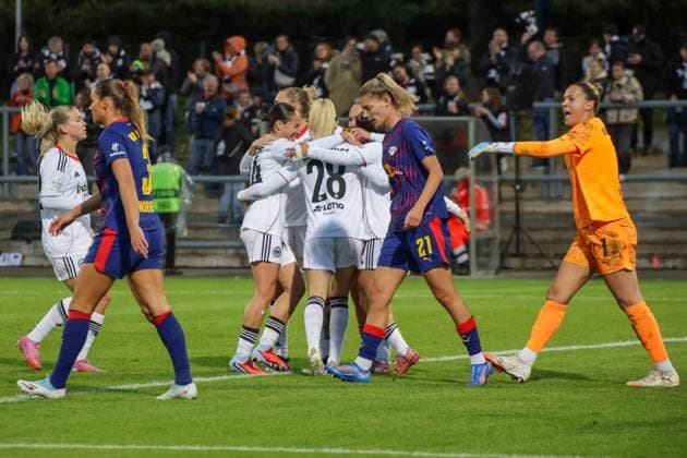 22.09.2025, xgrfx, Fussball Google Pixel Frauen-Bundesliga, Eintracht Frankfurt - RB Leipzig v.l. Tor, Rebecka Blomqvist (Eintracht Frankfurt) (DFL DFB REGULATIONS PROHIBIT ANY USE OF PHOTOGRAPHS as IMAGE SEQUENCES and or QUASI-VIDEO) Frankfurt am Main