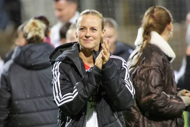22.09.2025, xgrfx, Fussball Google Pixel Frauen-Bundesliga, Eintracht Frankfurt - RB Leipzig v.l. Amanda Ilestedt (Eintracht Frankfurt) (DFL DFB REGULATIONS PROHIBIT ANY USE OF PHOTOGRAPHS as IMAGE SEQUENCES and or QUASI-VIDEO) Frankfurt am Main
