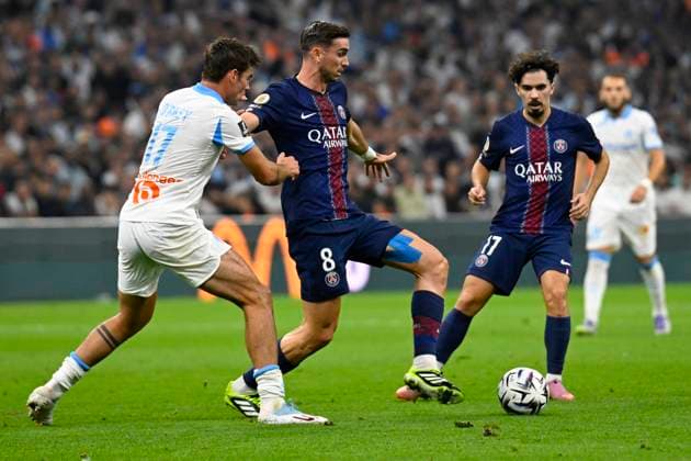 FOOTBALL : Olympique de Marseille VS Paris Saint Germain - Ligue 1 McDonald s - 22 09 2025 Fabian Ruiz (PSG) - Ligue 1 Mcdonald s match between Olympique de Marseille and Paris Saint Germain on September 22, 2025 at the Orange Velodrome Stadium in Marseille. MarseilleFrance  Copyright: xWilliamxCannarellax