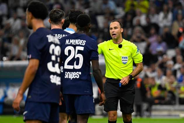 FOOTBALL : Olympique de Marseille VS Paris Saint Germain - Ligue 1 McDonald s - 22 09 2025 Referee Jerome Brisard during the Ligue 1 Mcdonald s match between Olympique de Marseille and Paris Saint Germain on September 22, 2025 at the Orange Velodrome Stadium in Marseille. MarseilleFrance  Copyright: xWilliamxCannarellax
