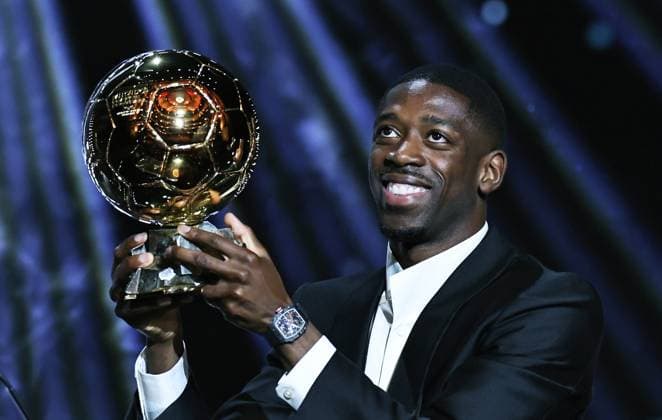 (250923) -- PARIS, Sept. 23, 2025 -- Paris Saint-Germain s French player Ousmane Dembele poses with his trophy during the 2025 Ballon d Or France Football award ceremony at the Theatre du Chatelet in Paris, France, on Sept. 22, 2025. ) (SP)FRANCE-PARIS-FOOTBALL-BALLON D OR CEREMONY GaoxJing 