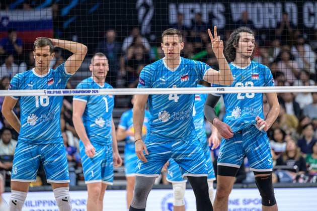 September 22, 2025, Pasay City, Manila, Philippines: USA vs Slovenia during the FIVB Mens Volleyball World Championship, WM, Weltmeisterschaft 2025 in Manila, Philippines. The Slovenian team Pasay City Philippines - ZUMAr144 20250922_zap_r144_036 Copyright: xJaynexRussellx