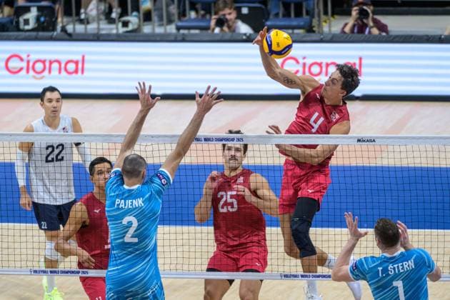 September 22, 2025, Pasay City, Manila, Philippines: USA vs Slovenia during the FIVB Mens Volleyball World Championship, WM, Weltmeisterschaft 2025 in Manila, Philippines. USAÃ¢â‚¬â ¢s Jeffrey JENDRYK II Pasay City Philippines - ZUMAr144 20250922_zap_r144_074 Copyright: xJaynexRussellx