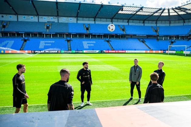 250923 Players ahead of a training session with Malmö FF on September 23, 2025 in Malmö. Photo: Ludvig Thunman BILDBYRAN kod LT LT0728 fotboll football soccer fotball uefa europa league europa league träning practice training malmö ff bbeng Copyright: LUDVIGxTHUNMAN BB250923LT007