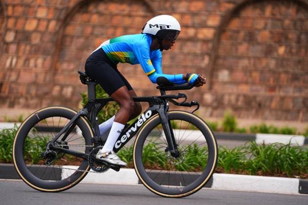 2025 UCI Road World Championships Picture by Zac Williams SWpix.com - 23 09 2025 - Cycling - 2025 UCI Road World Championships - BK Arena to Kigali Convention Centre, Kigali, Rwanda - Women Junior Individual Time Trial (ITT) Podium - Uwiringiyimana Liliane (Rwanda) Copyright: x xSWpix.comx(t axPhotographyxHubxLtd)xZacxWilliams SWpix.comx SWP-3030-5888
