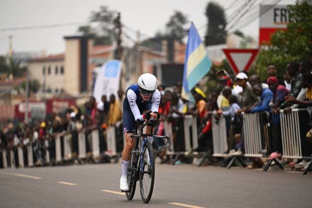 2025 UCI Road World Championships Picture by Chris Auld SWpix.com - 23 09 2025 - Cycling - 2025 UCI Road World Championships - BK Arena to Kigali Convention Centre, Kigali, Rwanda - Women Junior Individual Time Trial (ITT) Podium - Lise Revol (France) Copyright: x xSWpix.comx(t axPhotographyxHubxLtd)xChrisxAuld SWpix.comx SWP-3030-5939