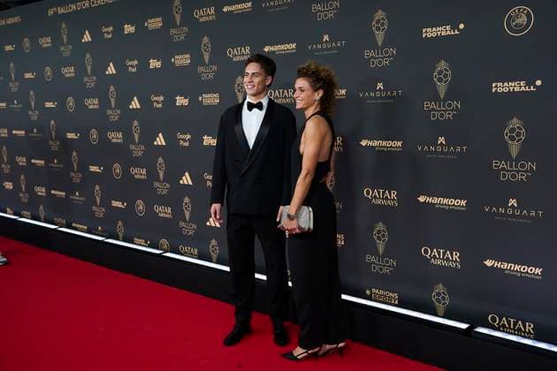 69th Ballon D Or Photocall At Theatre Du Chatelet In Paris PARIS, FRANCE - SEPTEMBER 22: Kenan Yildiz and Cristiana Giarelli attends the 69th Ballon D Or Photocall at Theatre Du Chatelet on September 22, 2025 in Paris, France. Paris France  Copyright: xJosexBretonx originalFilename:bretonhernandez-69thball250922_npCGD.jpg