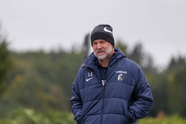 Lars Vossler (SC Freiburg, Co-Trainer) , letztes medienöffentliches Training des SC Freiburg vor dem ersten Europa League Spiel in der Ligaphase, Deutschland, Fussball, UEFA Europa League, 1.Spieltag, 2025 2026, SC Freiburg vs. FC Basel, 23.09.2025, letztes medienöffentliches Training des SC Freiburg vor dem ersten Europa League Spiel in der Ligaphase, Europa-Park Stadion, Freiburg, Deutschland Freiburg Europa-Park Stadion Baden-Württemberg Deutschland Copyright: xArnexAmbergx