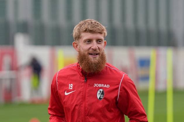 Jan-Niklas Beste (SC Freiburg, 19) , letztes medienöffentliches Training des SC Freiburg vor dem ersten Europa League Spiel in der Ligaphase, Deutschland, Fussball, UEFA Europa League, 1.Spieltag, 2025 2026, SC Freiburg vs. FC Basel, 23.09.2025, letztes medienöffentliches Training des SC Freiburg vor dem ersten Europa League Spiel in der Ligaphase, Europa-Park Stadion, Freiburg, Deutschland Freiburg Europa-Park Stadion Baden-Württemberg Deutschland Copyright: xArnexAmbergx