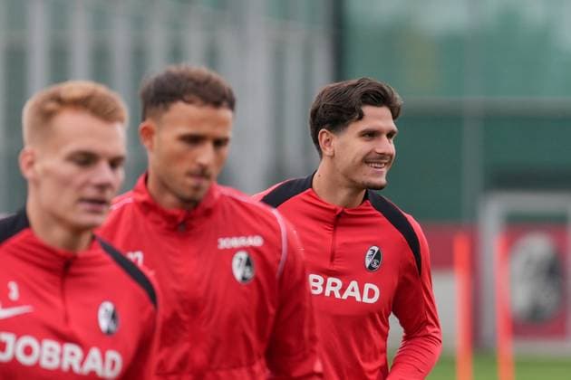 Igor Matanovic (SC Freiburg, 31) , letztes medienöffentliches Training des SC Freiburg vor dem ersten Europa League Spiel in der Ligaphase, Deutschland, Fussball, UEFA Europa League, 1.Spieltag, 2025 2026, SC Freiburg vs. FC Basel, 23.09.2025, letztes medienöffentliches Training des SC Freiburg vor dem ersten Europa League Spiel in der Ligaphase, Europa-Park Stadion, Freiburg, Deutschland Freiburg Europa-Park Stadion Baden-Württemberg Deutschland Copyright: xArnexAmbergx