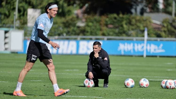 Fabian Reese, Trainer Stefan Leitl Fußball Fussball Saison 2025 2026 2. Bundesliga Herren DFL 23.09.2025 Training Hertha BSC Berlin DFL regulations prohibit any use of photographs as image sequences and or quasi-video.