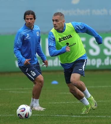 23.09.2025, TSV 1860 Training, Gruenwalderstrasse Muenchen, Fussball, im Bild: Tunay Deniz (TSV 1860 Muenchen) und Sigurd Haugen (TSV 1860 Muenchen)
