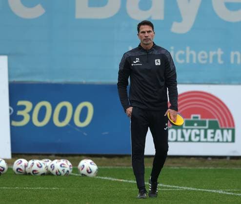 23.09.2025, TSV 1860 Training, Gruenwalderstrasse Muenchen, Fussball, im Bild: Patrick Gloeckner (TSV 1860 Muenchen)
