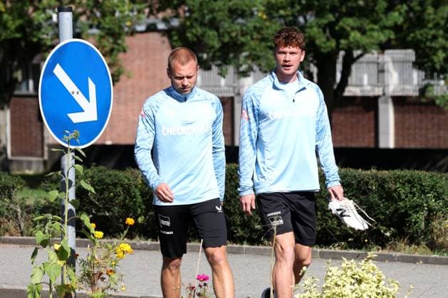 DEU, DFL, 2. FBL Hertha BSC, Training, 23.09.2025, Sportforum, Berlin, DEU, DFL, 2. FBL Hertha BSC, Training, im Bild Jon Dabur Thorsteinsson (Hertha BSC Berlin 24), Sebastian Groenning (Hertha BSC Berlin 17) DFL - regulations prohibit any use of Photographs as image sequences and or quasi-video