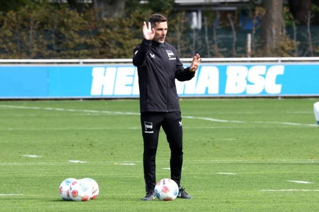 DEU, DFL, 2. FBL Hertha BSC, Training, 23.09.2025, Sportforum, Berlin, DEU, DFL, 2. FBL Hertha BSC, Training, im Bild Cheftrainer Stefan Leitl (Hertha BSC Berlin) DFL - regulations prohibit any use of Photographs as image sequences and or quasi-video