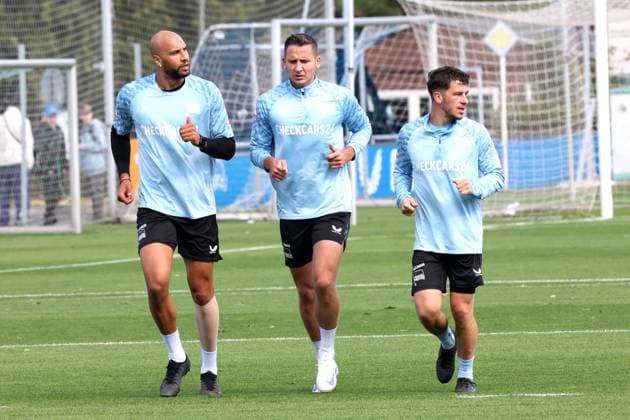 DEU, DFL, 2. FBL Hertha BSC, Training, 23.09.2025, Sportforum, Berlin, DEU, DFL, 2. FBL Hertha BSC, Training, im Bild John Anthony Brooks (Hertha BSC Berlin 25), Paul Seguin (Hertha BSC Berlin 30), Diego Demme (Hertha BSC Berlin 6) DFL - regulations prohibit any use of Photographs as image sequences and or quasi-video