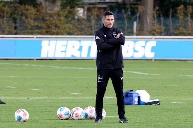 DEU, DFL, 2. FBL Hertha BSC, Training, 23.09.2025, Sportforum, Berlin, DEU, DFL, 2. FBL Hertha BSC, Training, im Bild Cheftrainer Stefan Leitl (Hertha BSC Berlin) DFL - regulations prohibit any use of Photographs as image sequences and or quasi-video