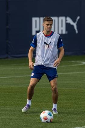 GER, Training RB Leipzig 23.09.2025, Trainingszentrum am Cottaweg, Leipzig, GER, Training RB Leipzig Christoph Baumgartner (RB Leipzig 14) Â