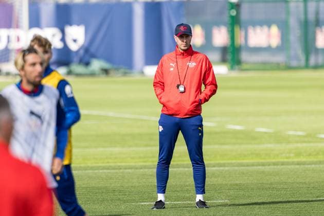 GER, Training RB Leipzig 23.09.2025, Trainingszentrum am Cottaweg, Leipzig, GER, Training RB Leipzig Ole Werner (Cheftrainer, RB Leipzig) Â