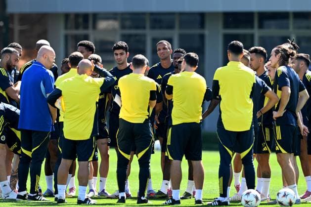 Ahead of the Dinamo Zagreb v Fenerbahce - UEFA Europa League ISTANBUL, TURKIYE - SEPTEMBER 23: Fenerbahce players attend the training session ahead of the UEFA Europa League first week match between Dinamo Zagreb and Fenerbahce at Can Bartu Facilities in Istanbul, Turkiye on September 23, 2025. Ahmet Okatali Anadolu Istanbul Turkey. Editorial use only. Please get in touch for any other usage.  Copyright: x2025xAnadoluxAhmetxOkatalix