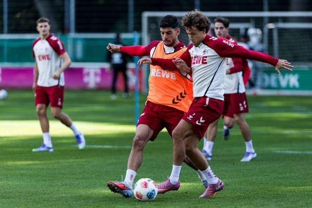 Training 1. FC Köln; 23.09.2025 Zweikampf Cenk Özkacar (1. FC Köln, 39), Luca Waldschmidt (1. FC Köln, 7) Training 1. FC Köln; Geissbockheim, 23.09.2025 Copyright: xBEAUTIFULxSPORTS Wunderlx