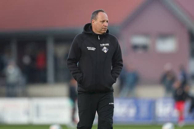 23.09.2025, xjcx, Herren, Fussball, Saison 2025 2026, Regionalliga Bayern, 9. Spieltag: TSV Aubstadt - FV Illertissen Holger Bachthaler (Cheftrainer, FV Illertissen) Sulzfeld Schulstadion Aubstadt Bayern Deutschland
