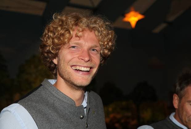 Fussball, Herren, 3.Liga, Saison 2025 2026, TSV 1860 München, offizieller Wiesnbesuch, Hacker-Festzelt Jesper Verlaat (TSV 1860 München) lacht, lachend