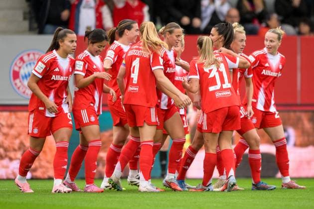 Fußball, Google Pixel Frauen Bundesliga, 20250923, FC Bayern München - SC Freiburg. Im Bild Bayern Torjubel bejubelt Jubel Tor 1:0. München FC Bayern Campus Bayern Deutschland Copyright: Passion2Press MarkusxFischerx