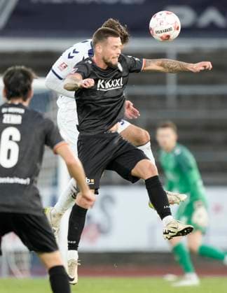 23.09.2025, Marschweg Stadion, Oldenburg, GER, Niedersachsenpokal-Viertelfinale: VfB Oldenburg vs SV Meppen, Julian Ulbricht (SV Meppen 10) DFL REGULATIONS PROHIBIT ANY USE OF PHOTOGRAPHS AS IMAGE SEQUENCES AND OR QUASI-VIDEO. Oldenburg Niedersachsen Deutschland Marschweg Stadion