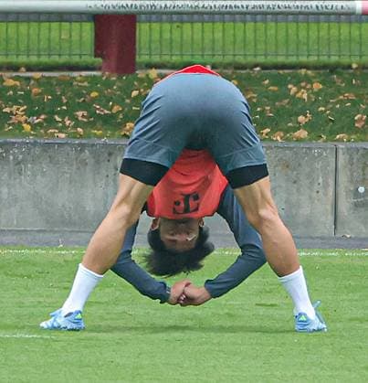 23.09.2025, FC Bayern Training, Saebenerstrasse Muenchen, Fussball, im Bild: Hiroki Ito (FC Bayern Muenchen) im Aufbautraining
