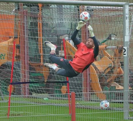 23.09.2025, FC Bayern Training, Saebenerstrasse Muenchen, Fussball, im Bild: Leonard Prescott (FCB U19)